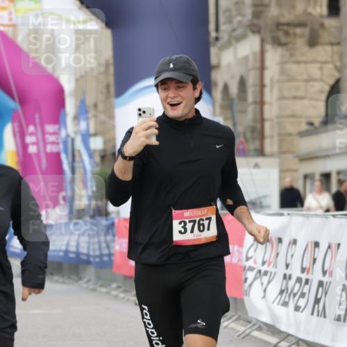 06.09.2026 - CURREX Alsterlauf Yannick Fuchs http://msf.ph/oto/10182141 06.09.2026 12:09:51 Ziel 1095, 1150, 1209 meine-sportfotos.de