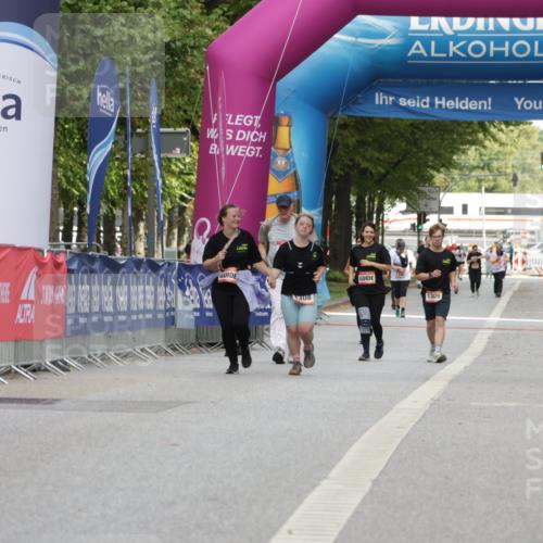 06.09.2026 - CURREX Alsterlauf Yannick Fuchs http://msf.ph/oto/10182635 06.09.2026 12:11:29 Ziel  meine-sportfotos.de