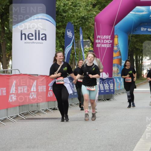 06.09.2026 - CURREX Alsterlauf Yannick Fuchs http://msf.ph/oto/10182723 06.09.2026 12:11:36 Ziel  meine-sportfotos.de