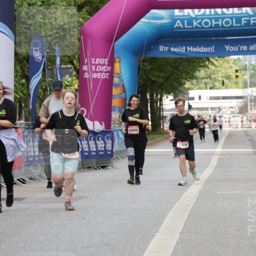 06.09.2026 - CURREX Alsterlauf Yannick Fuchs http://msf.ph/oto/10182744 06.09.2026 12:11:38 Ziel  meine-sportfotos.de