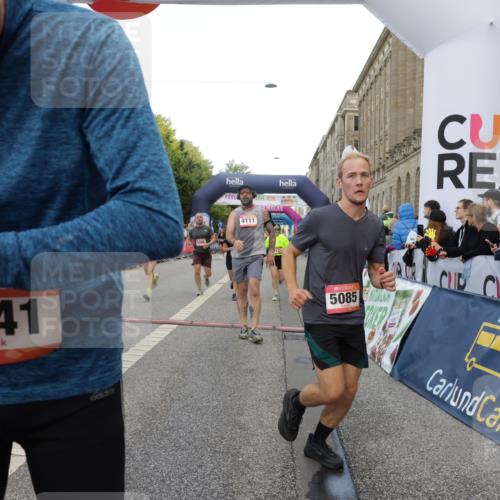 06.09.2026 - CURREX Alsterlauf Yannick Fuchs http://msf.ph/oto/10182939 06.09.2026 09:56:09 Ziel 2171, 2516, 2548, 2626, 2641, 2805, 3225, 3411, 3636, 3830, 4111, 4135, 4262, 4365, 4809, 5085, 5095, 5206, 6032, 6170, 6313, 8105, 8170 meine-sportfotos.de