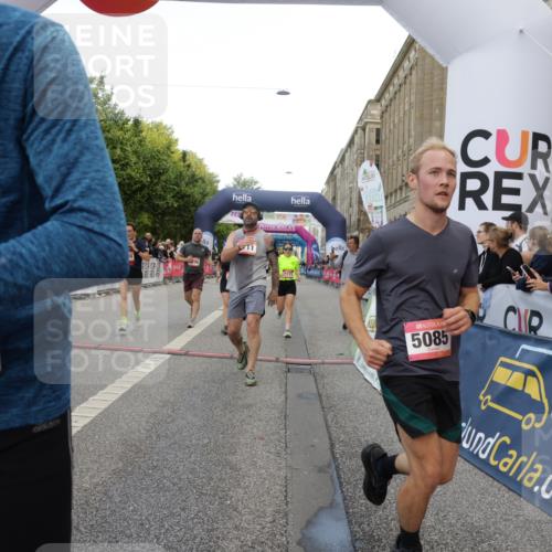 06.09.2026 - CURREX Alsterlauf Yannick Fuchs http://msf.ph/oto/10182976 06.09.2026 09:56:10 Ziel 2171, 2516, 2548, 2626, 2641, 2805, 3225, 3571, 3636, 3830, 4111, 4135, 4262, 4365, 4809, 5085, 5095, 5206, 6170, 8105, 8170 meine-sportfotos.de