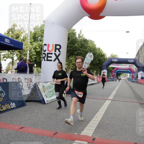 06.09.2026 - CURREX Alsterlauf Yannick Fuchs http://msf.ph/oto/10183047 06.09.2026 12:11:51 Ziel 1122, 1196, 1245, 1308, 1309 meine-sportfotos.de