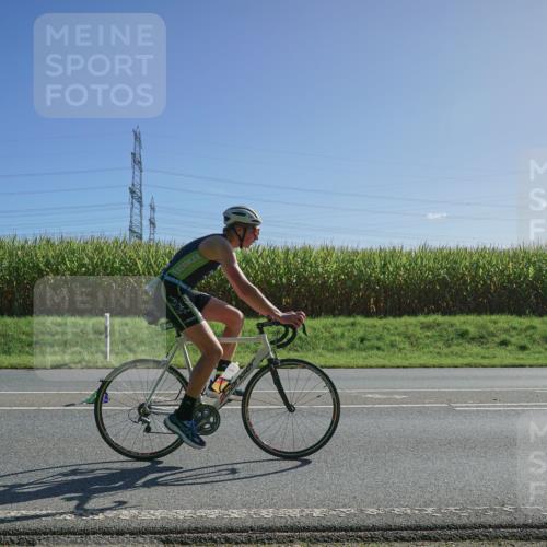06.09.2026 - 20. Norderstedt Triathlon Michael Burmester http://msf.ph/oto/10183342 06.09.2026 10:35:14 Radfahren 729, 742 meine-sportfotos.de