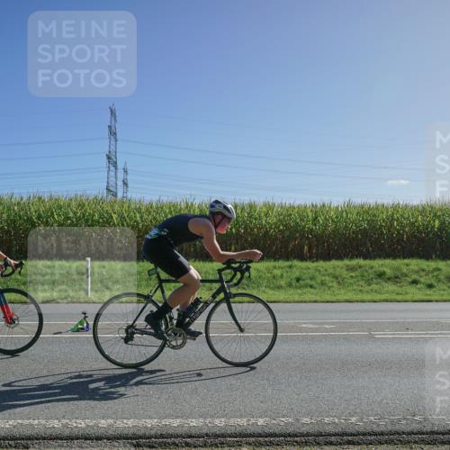 06.09.2026 - 20. Norderstedt Triathlon Michael Burmester http://msf.ph/oto/10183421 06.09.2026 10:36:52 Radfahren 702, 703 meine-sportfotos.de