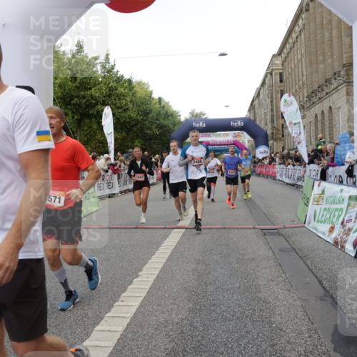 06.09.2026 - CURREX Alsterlauf Yannick Fuchs http://msf.ph/oto/10183423 06.09.2026 09:56:16 Ziel 2085, 2171, 2548, 3486, 3571, 4111, 4365, 4715, 5095, 5206, 5682, 5841, 6170, 6416, 6441, 8105, 8170 meine-sportfotos.de