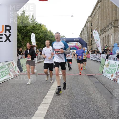 06.09.2026 - CURREX Alsterlauf Yannick Fuchs http://msf.ph/oto/10183519 06.09.2026 09:56:17 Ziel 2085, 2171, 2548, 3486, 3571, 4365, 4715, 5095, 5206, 5682, 5841, 6170, 6416, 6441, 8105 meine-sportfotos.de