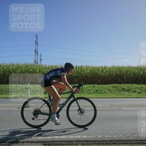 06.09.2026 - 20. Norderstedt Triathlon Michael Burmester http://msf.ph/oto/10183521 06.09.2026 10:40:06 Radfahren 748 meine-sportfotos.de