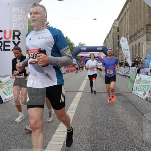 06.09.2026 - CURREX Alsterlauf Yannick Fuchs http://msf.ph/oto/10183616 06.09.2026 09:56:18 Ziel 2085, 2171, 2548, 3486, 3571, 4057, 4365, 4715, 5206, 5682, 5841, 6416, 6441, 8105, 8134 meine-sportfotos.de