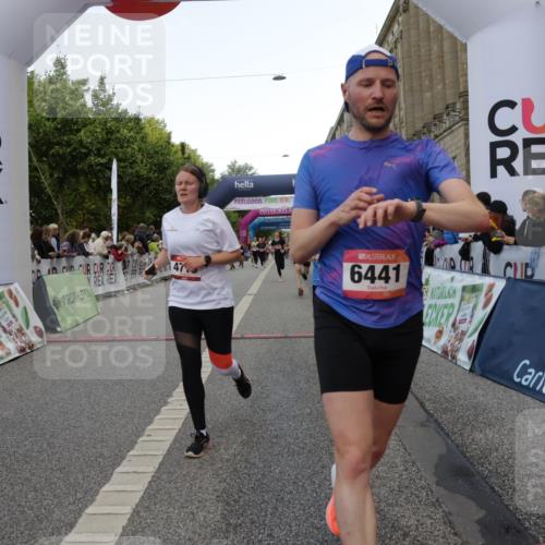 06.09.2026 - CURREX Alsterlauf Yannick Fuchs http://msf.ph/oto/10183698 06.09.2026 09:56:19 Ziel 2085, 2548, 3486, 3571, 4057, 4715, 5682, 5841, 6416, 6441, 8105, 8134 meine-sportfotos.de