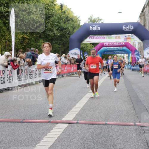 06.09.2026 - CURREX Alsterlauf Yannick Fuchs http://msf.ph/oto/10184695 06.09.2026 09:56:31 Ziel 2188, 2341, 2620, 3116, 3577, 4059, 4933, 5332, 5473, 5586, 5708, 5807, 6269, 8131 meine-sportfotos.de
