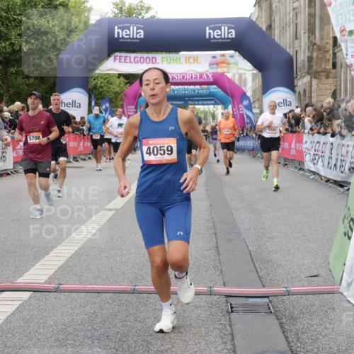 06.09.2026 - CURREX Alsterlauf Yannick Fuchs http://msf.ph/oto/10184855 06.09.2026 09:56:34 Ziel 2188, 2341, 2620, 3116, 3577, 4059, 4088, 4575, 4933, 5332, 5473, 5586, 5591, 5708, 5807, 6091, 6164, 6269, 8131 meine-sportfotos.de