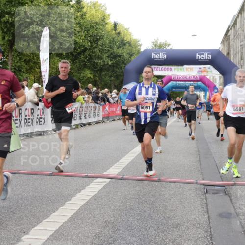 06.09.2026 - CURREX Alsterlauf Yannick Fuchs http://msf.ph/oto/10185199 06.09.2026 09:56:36 Ziel 2188, 2338, 2620, 3116, 3365, 4059, 4088, 4278, 4575, 5586, 5591, 5708, 5807, 5848, 6091, 6164, 6269 meine-sportfotos.de