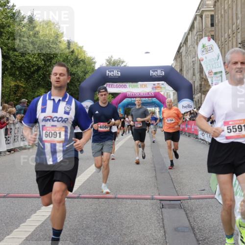 06.09.2026 - CURREX Alsterlauf Yannick Fuchs http://msf.ph/oto/10185338 06.09.2026 09:56:38 Ziel 2338, 2620, 3116, 3365, 3606, 4059, 4088, 4278, 4575, 5026, 5591, 5708, 5848, 6091, 6164, 6269, 8080, 8132 meine-sportfotos.de