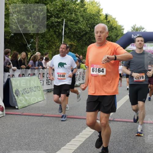 06.09.2026 - CURREX Alsterlauf Yannick Fuchs http://msf.ph/oto/10185636 06.09.2026 09:56:40 Ziel 2338, 2647, 2648, 3116, 3365, 3606, 4059, 4088, 4278, 4575, 5011, 5026, 5411, 5412, 5413, 5414, 5591, 5708, 5848, 6048, 6091, 6164, 6269, 8080, 8132 meine-sportfotos.de