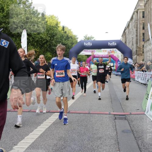 06.09.2026 - CURREX Alsterlauf Yannick Fuchs http://msf.ph/oto/10185919 06.09.2026 09:56:43 Ziel 2338, 2647, 2648, 2927, 3123, 3365, 3606, 4088, 4278, 4422, 4575, 5011, 5026, 5411, 5412, 5413, 5414, 5591, 5708, 5848, 6048, 6091, 6159, 6164, 8080, 8132 meine-sportfotos.de