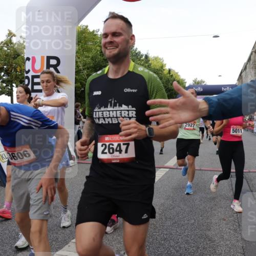 06.09.2026 - CURREX Alsterlauf Yannick Fuchs http://msf.ph/oto/10186257 06.09.2026 09:56:46 Ziel 2338, 2647, 2648, 2927, 3123, 3365, 3606, 3638, 4278, 4422, 5011, 5026, 5312, 5313, 5411, 5412, 5413, 5414, 5543, 5848, 5973, 6048, 6159, 6164, 8080, 8132 meine-sportfotos.de
