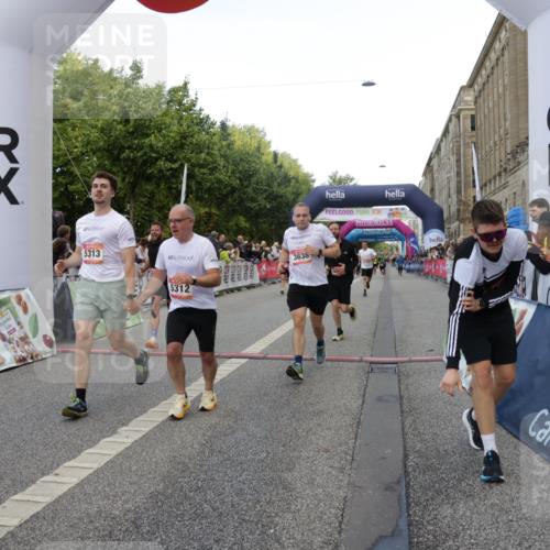 06.09.2026 - CURREX Alsterlauf Yannick Fuchs http://msf.ph/oto/10186467 06.09.2026 09:56:49 Ziel 2236, 2647, 2648, 2927, 3123, 3606, 3638, 3689, 4422, 4717, 5011, 5026, 5312, 5313, 5411, 5412, 5413, 5414, 5543, 5719, 5973, 6048, 6159, 8080, 8132 meine-sportfotos.de