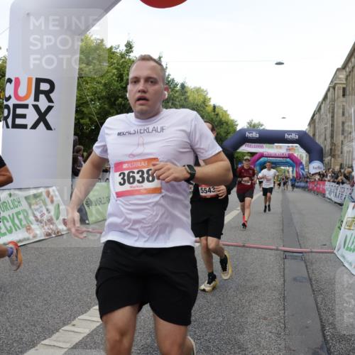 06.09.2026 - CURREX Alsterlauf Yannick Fuchs http://msf.ph/oto/10186719 06.09.2026 09:56:51 Ziel 2236, 2647, 2648, 2927, 3123, 3638, 3689, 4126, 4422, 4717, 5011, 5312, 5313, 5411, 5412, 5413, 5414, 5543, 5719, 5973, 6048, 6159 meine-sportfotos.de