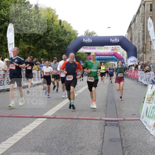 06.09.2026 - CURREX Alsterlauf Yannick Fuchs http://msf.ph/oto/10187477 06.09.2026 09:56:59 Ziel 2165, 2236, 2931, 3050, 3519, 3520, 3587, 3609, 3689, 3712, 3795, 4014, 4126, 4717, 4740, 5571, 5575, 5719, 5939, 6055, 6115, 8200 meine-sportfotos.de