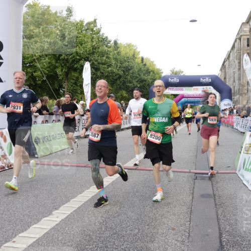 06.09.2026 - CURREX Alsterlauf Yannick Fuchs http://msf.ph/oto/10187644 06.09.2026 09:57:00 Ziel 2165, 2931, 3050, 3519, 3520, 3587, 3609, 3689, 3690, 3712, 3795, 4014, 4126, 4717, 4740, 5571, 5575, 5719, 5939, 6055, 6115, 8200 meine-sportfotos.de