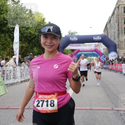 06.09.2026 - CURREX Alsterlauf Yannick Fuchs http://msf.ph/oto/10187954 06.09.2026 10:05:15 Ziel 2718, 4230, 4231, 4565, 4994, 5044, 5300, 6110, 6155, 6209, 6242, 6392, 8064, 8243 meine-sportfotos.de