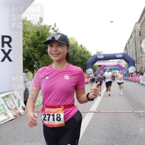 06.09.2026 - CURREX Alsterlauf Yannick Fuchs http://msf.ph/oto/10187979 06.09.2026 10:05:15 Ziel 2718, 4230, 4231, 4565, 4994, 5044, 5300, 6110, 6155, 6209, 6242, 6392, 8064, 8243 meine-sportfotos.de