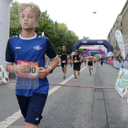 06.09.2026 - CURREX Alsterlauf Yannick Fuchs http://msf.ph/oto/10188257 06.09.2026 09:57:07 Ziel 2056, 2165, 2968, 3050, 3519, 3520, 3690, 3694, 3712, 3795, 4014, 4740, 4870, 5166, 5320, 5565, 5571, 5575, 5939, 6055, 6115, 8107, 8167 meine-sportfotos.de