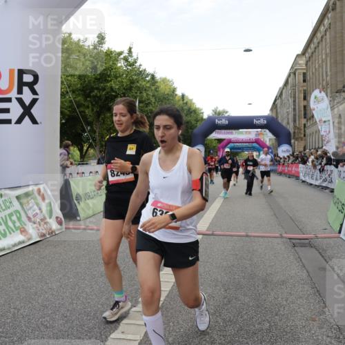 06.09.2026 - CURREX Alsterlauf Yannick Fuchs http://msf.ph/oto/10188356 06.09.2026 10:05:19 Ziel 1239, 2195, 2718, 3011, 3336, 3737, 3838, 4230, 4642, 4769, 4994, 6155, 6242, 6392, 8243 meine-sportfotos.de