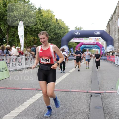 06.09.2026 - CURREX Alsterlauf Yannick Fuchs http://msf.ph/oto/10188395 06.09.2026 09:57:09 Ziel 2056, 2165, 2557, 2968, 3050, 3349, 3505, 3519, 3520, 3622, 3690, 3694, 3795, 4014, 4740, 4870, 5166, 5320, 5565, 6055, 6071, 6394, 8107, 8167 meine-sportfotos.de