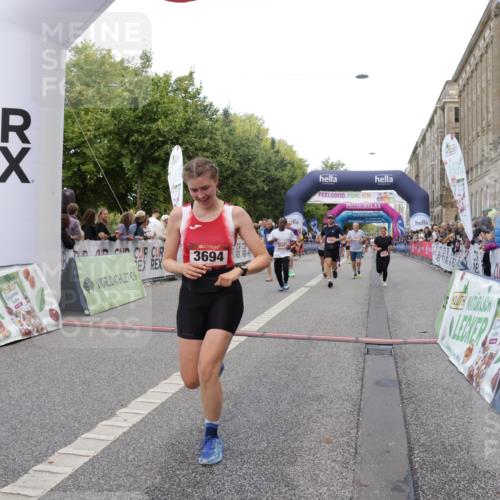 06.09.2026 - CURREX Alsterlauf Yannick Fuchs http://msf.ph/oto/10188422 06.09.2026 09:57:10 Ziel 2056, 2165, 2557, 2968, 3050, 3349, 3505, 3519, 3520, 3622, 3690, 3694, 4870, 5166, 5320, 5565, 6055, 6071, 6394, 8107, 8167 meine-sportfotos.de
