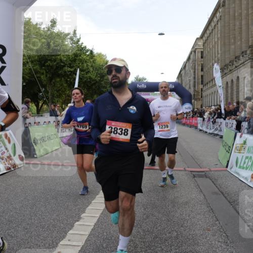06.09.2026 - CURREX Alsterlauf Yannick Fuchs http://msf.ph/oto/10188589 06.09.2026 10:05:23 Ziel 1239, 2195, 3011, 3336, 3527, 3528, 3737, 3838, 3890, 4151, 4642, 4769, 6155, 6242, 6392, 8243 meine-sportfotos.de