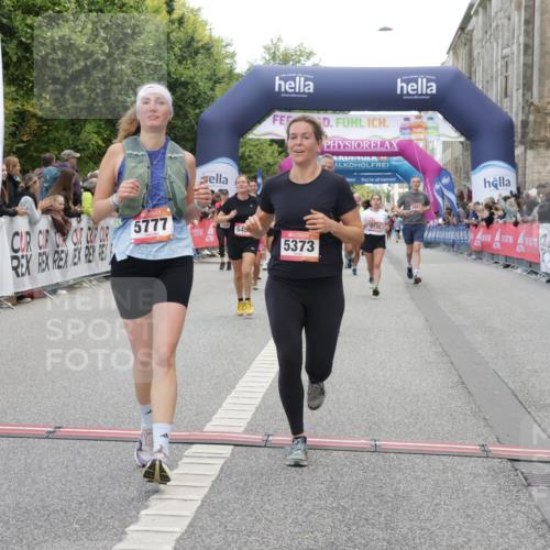 06.09.2026 - CURREX Alsterlauf Yannick Fuchs http://msf.ph/oto/10189358 06.09.2026 10:05:37 Ziel 2310, 3064, 3180, 3314, 3315, 4152, 4408, 4511, 5135, 5349, 5373, 5405, 5406, 5777, 6458 meine-sportfotos.de