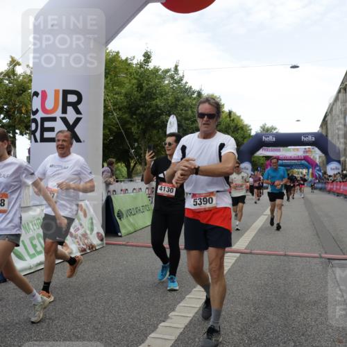 06.09.2026 - CURREX Alsterlauf Yannick Fuchs http://msf.ph/oto/10190060 06.09.2026 10:05:49 Ziel 2047, 2267, 2476, 2659, 3180, 3230, 3314, 3439, 3457, 4130, 4197, 4198, 4430, 4481, 4538, 4741, 4871, 5115, 5137, 5390, 5520, 5556, 6121 meine-sportfotos.de