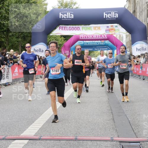 06.09.2026 - CURREX Alsterlauf Yannick Fuchs http://msf.ph/oto/10190106 06.09.2026 09:57:35 Ziel 2242, 2806, 2966, 3097, 3160, 3236, 3442, 3514, 3559, 3914, 4213, 4224, 4641, 4682, 4859, 5107, 5215, 5463, 5510, 5775, 6020, 6042, 6078, 6365, 8029 meine-sportfotos.de