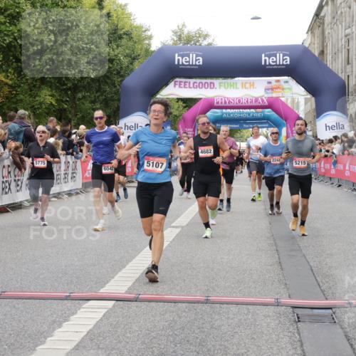 06.09.2026 - CURREX Alsterlauf Yannick Fuchs http://msf.ph/oto/10190142 06.09.2026 09:57:35 Ziel 2242, 2806, 2966, 3097, 3160, 3236, 3442, 3514, 3559, 3914, 4213, 4224, 4641, 4682, 4859, 5107, 5215, 5463, 5510, 5775, 6020, 6042, 6078, 6365, 8029 meine-sportfotos.de