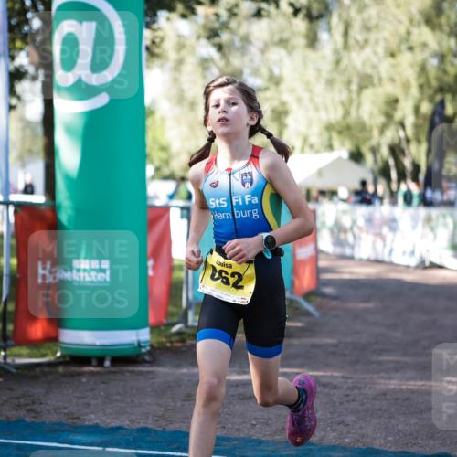 06.09.2026 - 20. Norderstedt Triathlon H.Heesch http://msf.ph/oto/10192534 06.09.2026 09:49:28 Ziel 662, 663 meine-sportfotos.de
