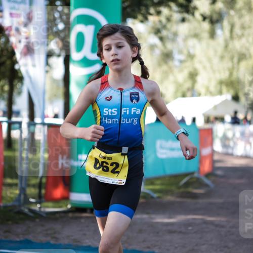 06.09.2026 - 20. Norderstedt Triathlon H.Heesch http://msf.ph/oto/10192539 06.09.2026 09:49:28 Ziel 662, 663 meine-sportfotos.de