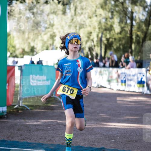 06.09.2026 - 20. Norderstedt Triathlon H.Heesch http://msf.ph/oto/10192578 06.09.2026 09:50:20 Ziel 645, 670 meine-sportfotos.de