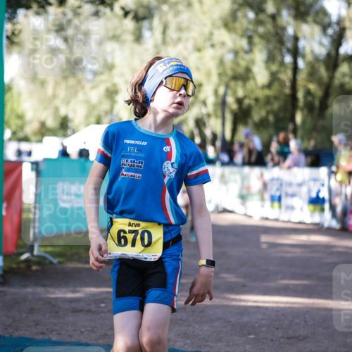 06.09.2026 - 20. Norderstedt Triathlon H.Heesch http://msf.ph/oto/10192585 06.09.2026 09:50:20 Ziel 645, 670 meine-sportfotos.de