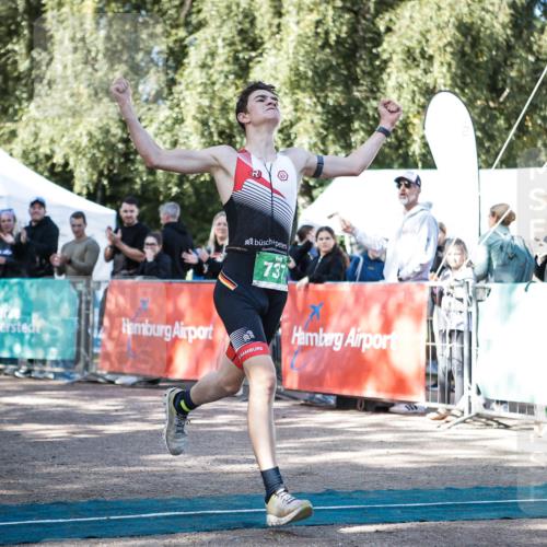 06.09.2026 - 20. Norderstedt Triathlon H.Heesch http://msf.ph/oto/10193441 06.09.2026 10:39:31 Ziel 737 meine-sportfotos.de