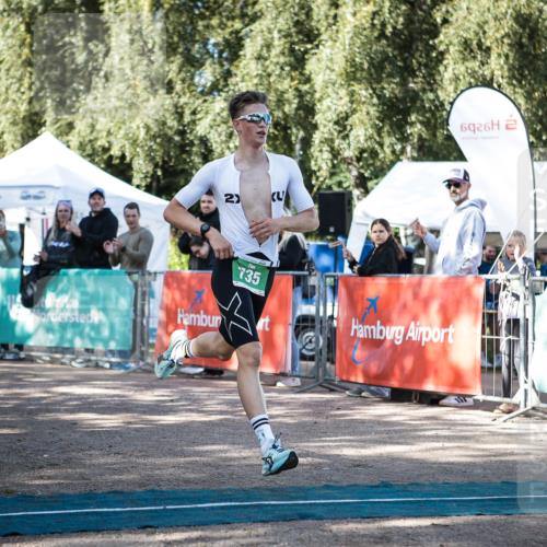 06.09.2026 - 20. Norderstedt Triathlon H.Heesch http://msf.ph/oto/10193477 06.09.2026 10:40:03 Ziel 735 meine-sportfotos.de