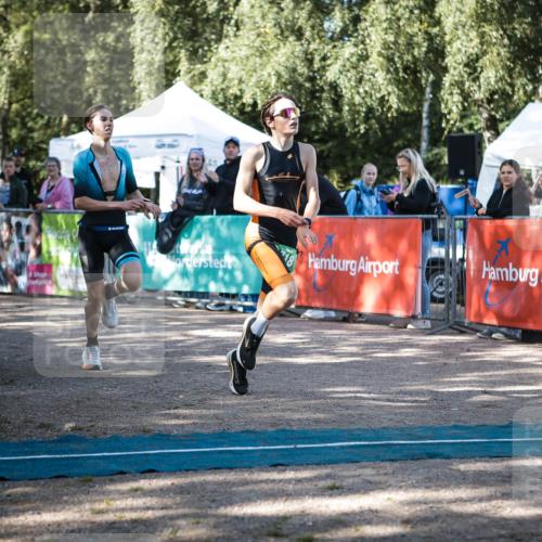 06.09.2026 - 20. Norderstedt Triathlon H.Heesch http://msf.ph/oto/10193525 06.09.2026 10:40:12 Ziel 718, 756 meine-sportfotos.de