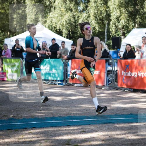 06.09.2026 - 20. Norderstedt Triathlon H.Heesch http://msf.ph/oto/10193532 06.09.2026 10:40:12 Ziel 718, 756 meine-sportfotos.de