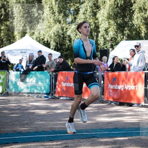 06.09.2026 - 20. Norderstedt Triathlon H.Heesch http://msf.ph/oto/10193536 06.09.2026 10:40:13 Ziel 718, 756 meine-sportfotos.de