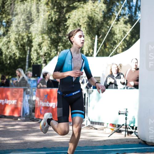 06.09.2026 - 20. Norderstedt Triathlon H.Heesch http://msf.ph/oto/10193548 06.09.2026 10:40:13 Ziel 718, 756 meine-sportfotos.de