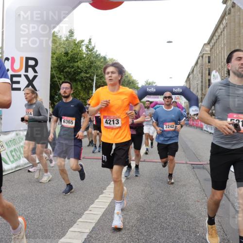 06.09.2026 - CURREX Alsterlauf Yannick Fuchs http://msf.ph/oto/10193593 06.09.2026 09:57:39 Ziel 2237, 2242, 2288, 2538, 2663, 2806, 3097, 3160, 3442, 3514, 3559, 4213, 4224, 4334, 4682, 4691, 5107, 5215, 5775, 6020, 6042, 6078, 6318, 6365, 8231, 8307 meine-sportfotos.de