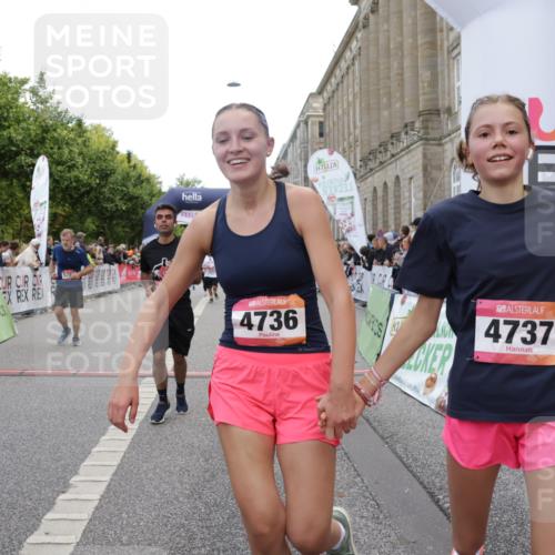 06.09.2026 - CURREX Alsterlauf Yannick Fuchs http://msf.ph/oto/10193663 06.09.2026 10:05:56 Ziel 2047, 3098, 3842, 3976, 4481, 4736, 4737, 4741, 4871, 5070, 5115, 5277, 5520, 5556, 5781, 6045, 6089, 6107, 6121 meine-sportfotos.de