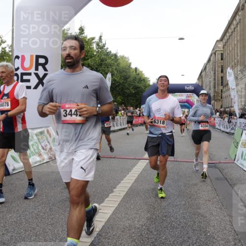 06.09.2026 - CURREX Alsterlauf Yannick Fuchs http://msf.ph/oto/10193807 06.09.2026 09:57:42 Ziel 2237, 2242, 2288, 2523, 2538, 2663, 2877, 2950, 3097, 3122, 3442, 3514, 4213, 4334, 4682, 4691, 5107, 5215, 5247, 5660, 5736, 5775, 6042, 6078, 6137, 6318, 6365, 8231, 8307 meine-sportfotos.de
