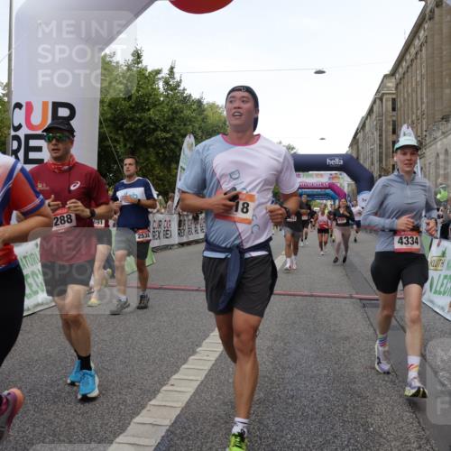 06.09.2026 - CURREX Alsterlauf Yannick Fuchs http://msf.ph/oto/10193867 06.09.2026 09:57:42 Ziel 2237, 2242, 2288, 2523, 2538, 2663, 2877, 2950, 3097, 3122, 3442, 3514, 4213, 4334, 4682, 4691, 5107, 5215, 5247, 5660, 5736, 5775, 6042, 6078, 6137, 6318, 6365, 8231, 8307 meine-sportfotos.de